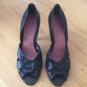 Tahari Black Leather Heels
